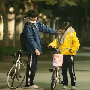 张柏芝扒开双腿
